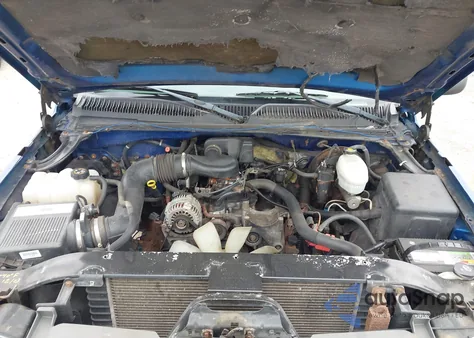 2003 Chevrolet Silverado 1500 C1500 из США, поврежденный, VIN 1GCEC14X63Z182085